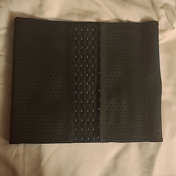 Waist trainer - Picture 2 of 2